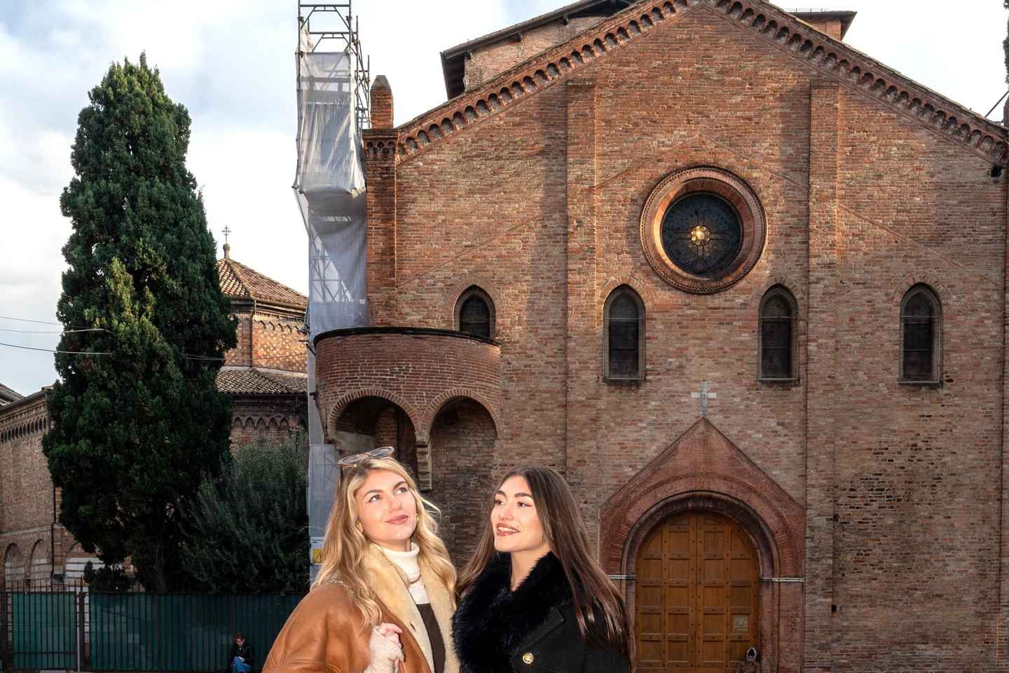 Bologna: Private Santo Stefano Tour with Food Tasting - Tour in English