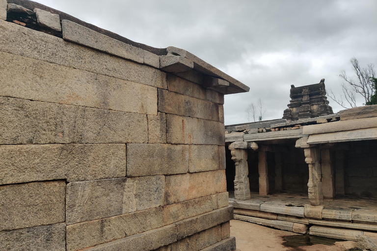 Från Bangalore: Dagsutflykt till Lepakshi-templet och Adiyogi-statyn