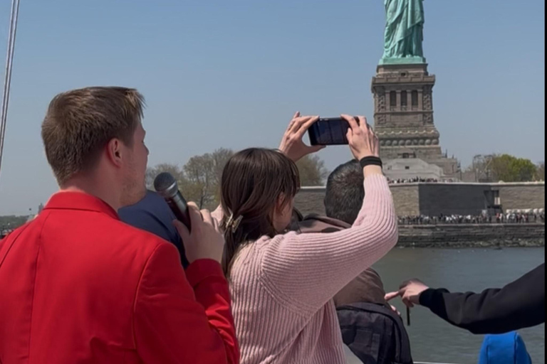 NYC Skyline &amp; Statue of Liberty Sightseeing Cruise90 minuten durende rondleiding