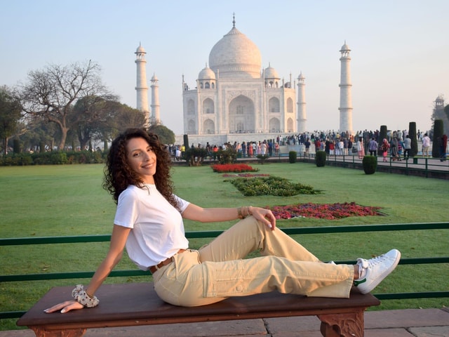 Private Day Trip To Agra Sunrise View Taj Mahal & Agra City