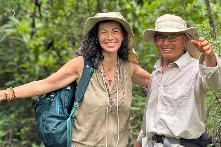Galápagos : tortues géantes, tunnels de lave et cratèresGalápagos : visite guidée des tortues géantes, des tunnels de lave et des cratères