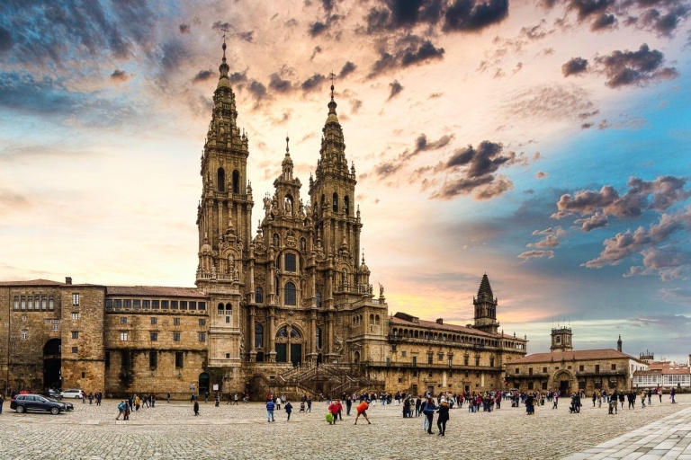 Private transfer between Santiago Compostela and Porto 3 STOPS