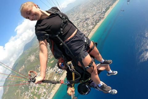 Antalya: Experiencia de Parapente con Traslados al Hotel