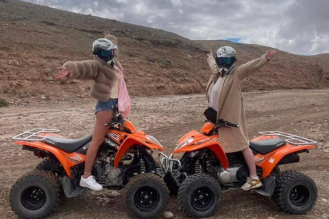 Marrakech: Tour del deserto di Agafay con quad, giro in cammello e cena