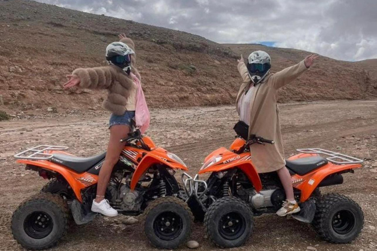 Marrakech: Tour del deserto di Agafay con quad, giro in cammello e cena