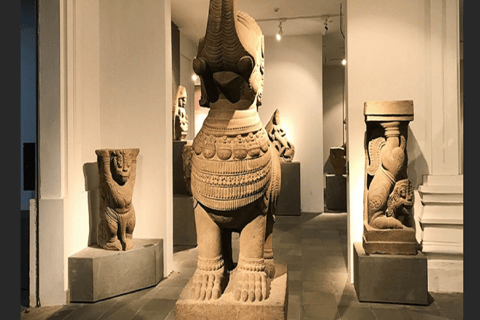 Exploring Cham Museum & Marble Mountain Private Tour