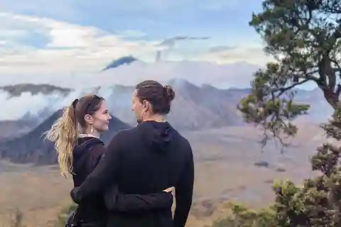 Surabaya: Budget Friendly Private Bromo Sunrise Tour