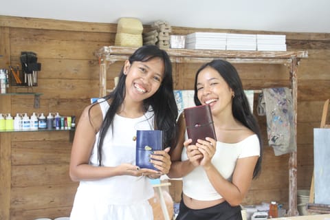 Bali: Create a Personal Leather Travel Journal in Seminyak