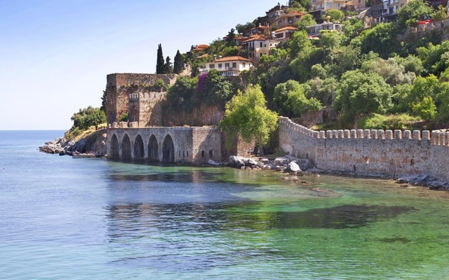 Side: Alanya City Tour with Boat, Cable Car & Castle Lunch