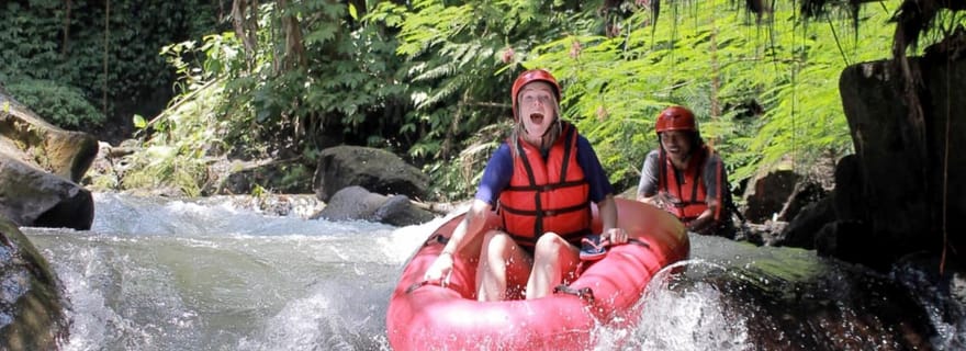 Bali Tubing Adventure : Flotter dans des jungles luxuriantes pour se rafraîchir