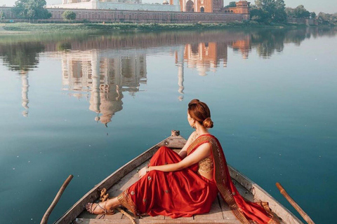 Taj Mahal sin colas y tour de la ciudad de Agra – Especial para parejasTour de la ciudad de Agra y el Taj Mahal con opción de guía