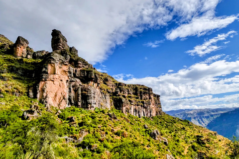 Von Cusco aus: Ein Tagesausflug nach Waqrapukara