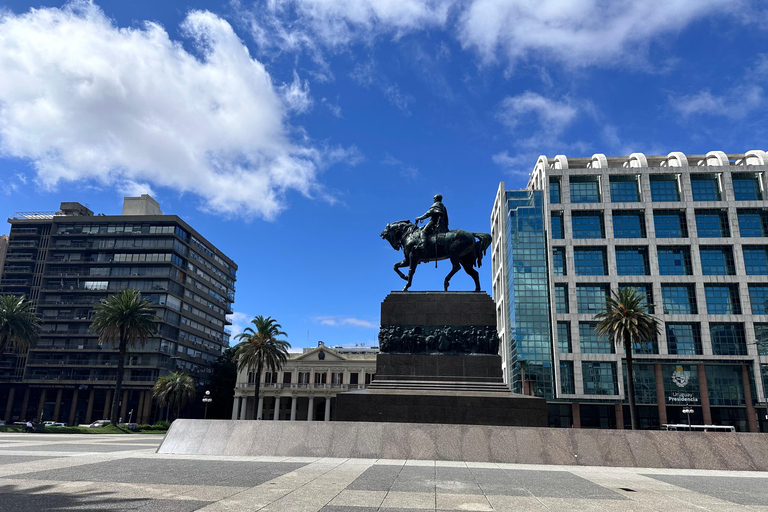 Montevideo: Historyczne i zróżnicowaneMontevideo: Histórico y Diverso