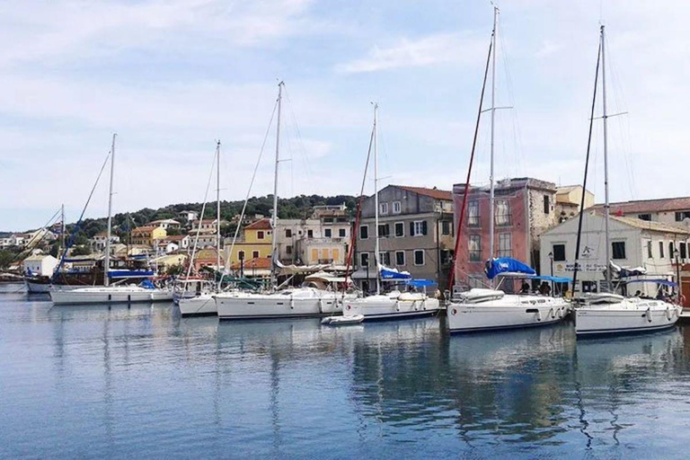 从科孚岛出发：Paxos、Antipaxos 和蓝洞乘船一日游Paxos、Antipaxos 和蓝洞乘船游览（含接送服务）