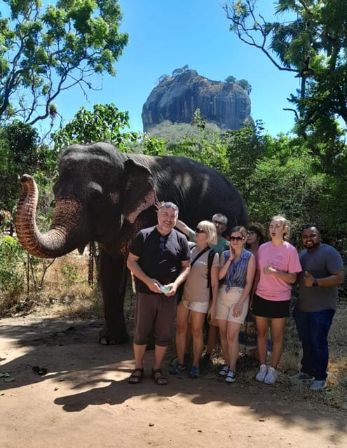 Excursi N En Tuk Tuk De Kandy A Sigiriya Getyourguide