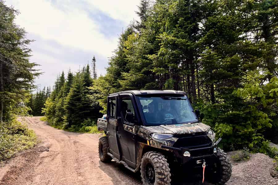 Cape Breton: TNT-Tour auf dem Highlands Hardwoods Trail. Foto: GetYourGuide Cape Breton: TNT-Tour auf dem Highlands Hardwoods Trail. Foto: GetYourGuide