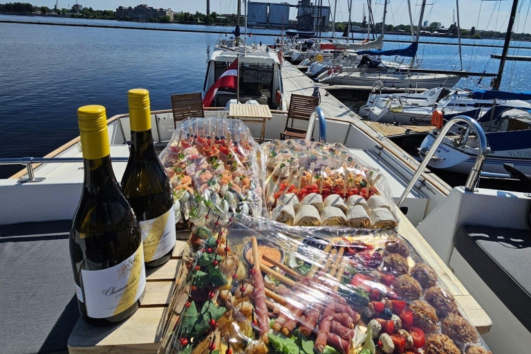 Riga: Private boat tour & sparkling wine Riga: Private Boat Tour & Sparkling Wine