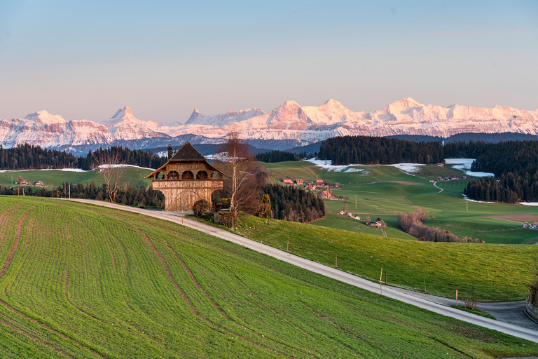 Excursion privée d&#039;une journée au départ de Lucerne vers Interlaken, Berne et l&#039;Emmental