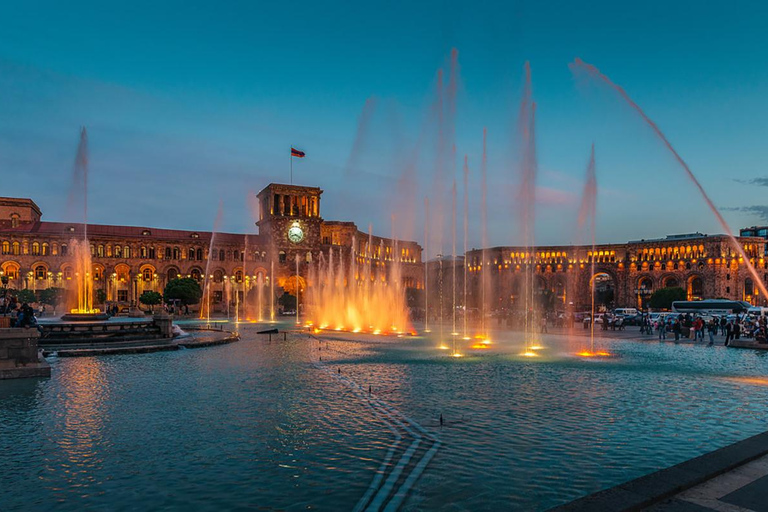 Walking City Tour in Yerevan with Brandy, 5 Wines & Bread