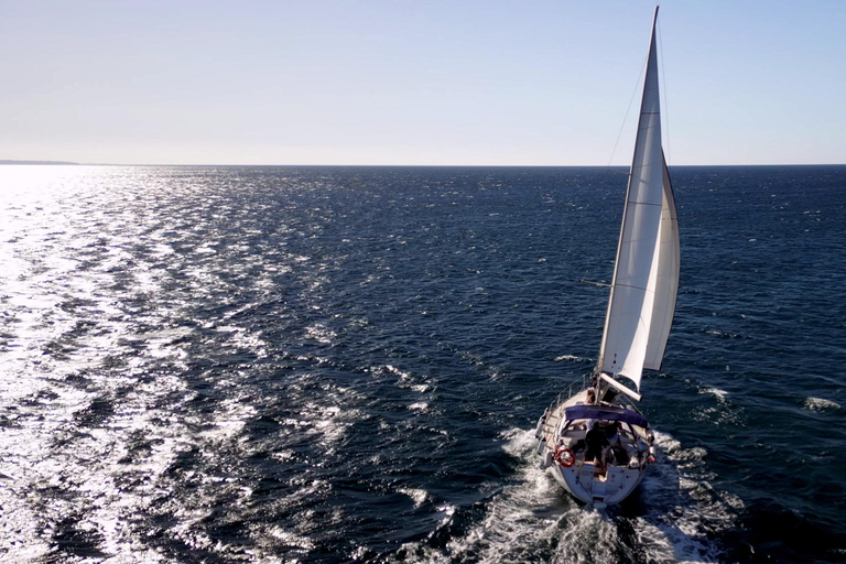 Aventura de vela durante o dia perto de Lagos e Luz!