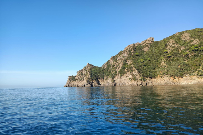 Portofino: snorkeling tour by dinghy from Genoa Portofino: shared snorkeling tour by dinghy from Genoa