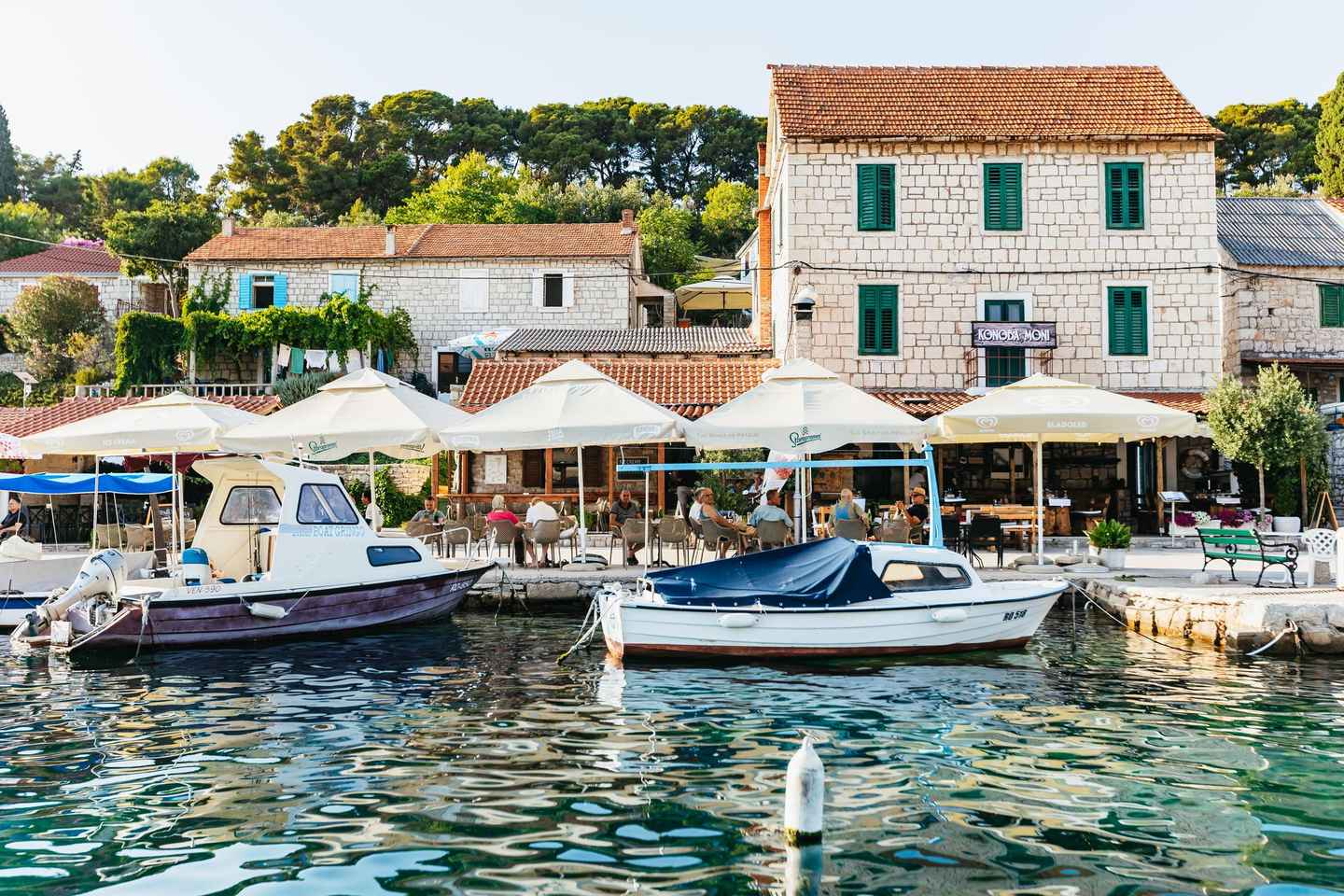 Split/Trogir: Blue Lagoon and 3 Islands Speedboat Tour