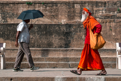 Varanasi: Southern Monasteries & Aghori Ashram Private Walk