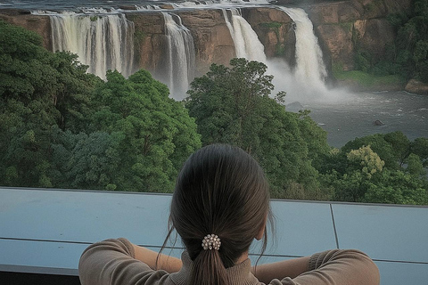 Kochi: Athirappilly Waterfalls Overnight Tour with Transfer