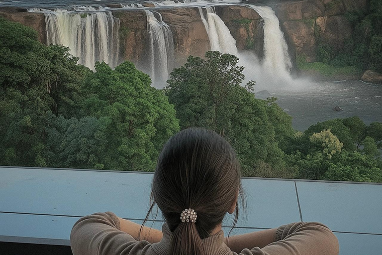 Kochi: Athirappilly Waterfalls Overnight Tour with Transfer