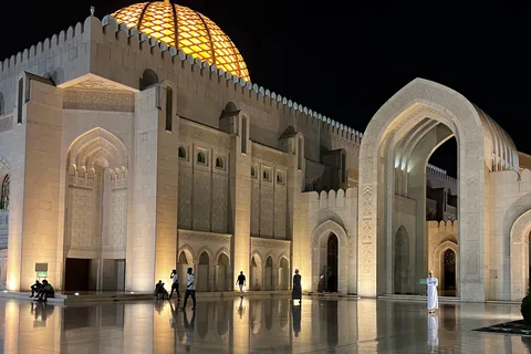 Oman: local tour guide