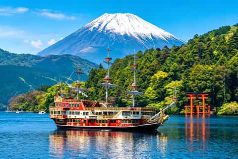 箱根・富士山日帰りツアー：ロープウェイ、大涌谷、忍野八海をご案内