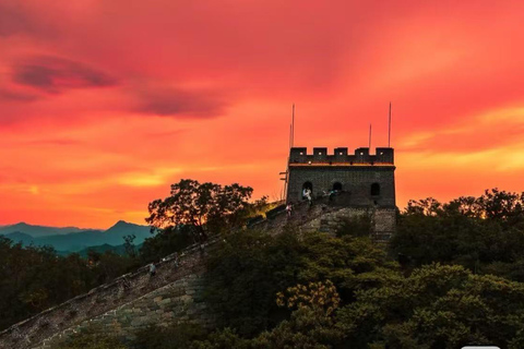 Private Mutianyu Great Wall Day or Sunset All-Inclusive Tour Mutianyu Great Wall All-Inclusive Package