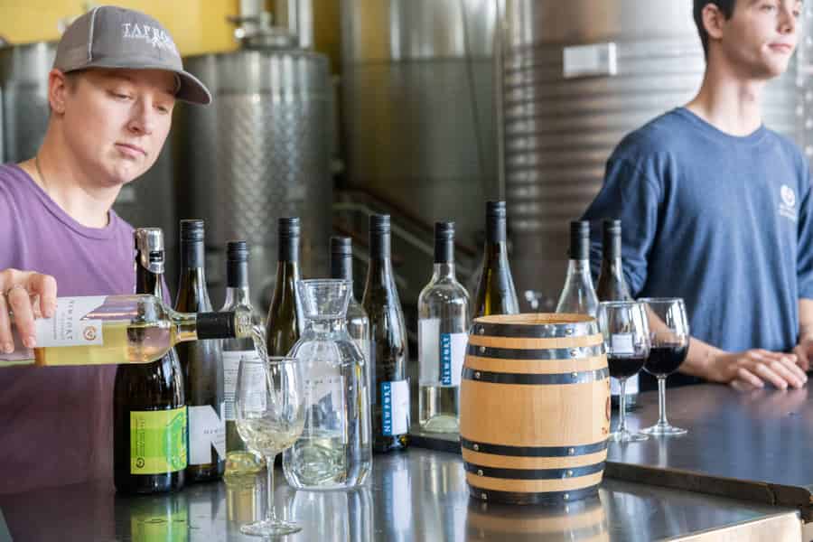 Newport: Vineyards Winery Tour + Verkostung. Foto: GetYourGuide