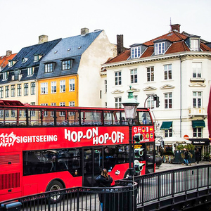 Copenhagen: Hop-On Hop-Off Bus Tour with Boat Tour Option