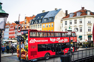 Copenhagen: Hop-On Hop-Off Bus Tour with Boat Tour Option