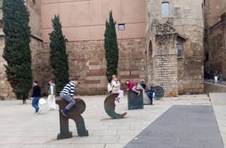 Barcelona: Kindertour durch den Barri Gòtic: Verborgene Wächter