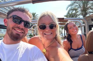 Nizza: Weinprobe in einem historischen Schloss in einem Land Rover!