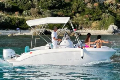 Tropea: Fabelhafter Bootsverleih - Kein Bootsführerschein erforderlich