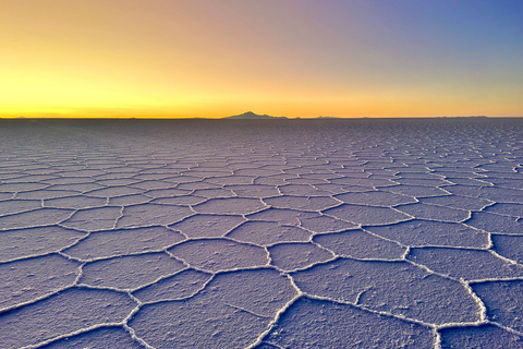 Uyuni: Tour di mezza giornata delle Saline con tramonto