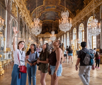 From Paris: Versailles Palace And Garden Tour with Transfers