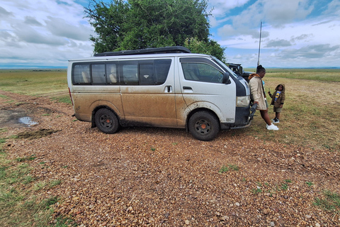 Viaggio di un giorno da Nairobi a Maasai Mara - AWNairobi: Escursione di un giorno nella Riserva Nazionale di Maasai Mara - Privato