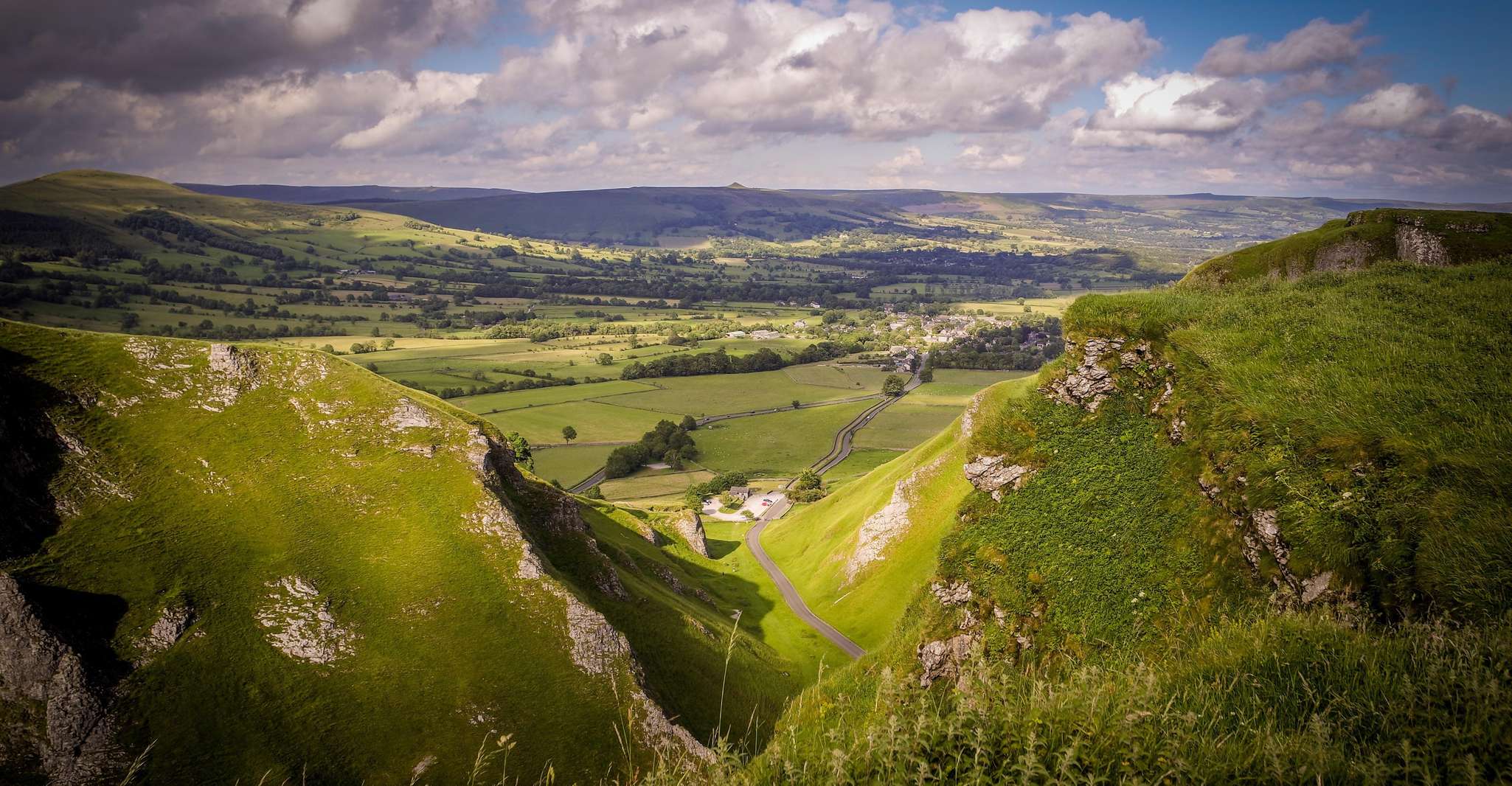 Peak District (Yorkshire), Interactive Road Trip Guidebook - Housity