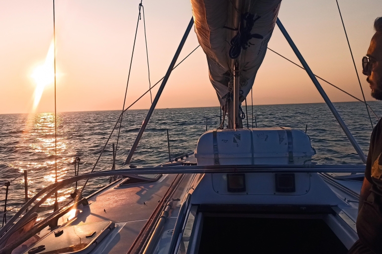Nea Michaniona Port: Sunset Cruise in Thessaloniki Bay