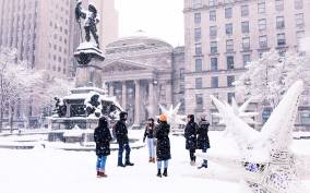 Montreal: Explore Old Montreal Small-Group Walking Tour