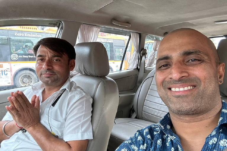 Jaipur: Privater Flughafentransfer zwischen der Stadt und dem Flughafen