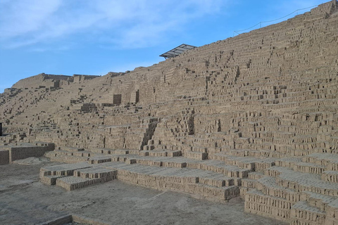 Huaca Pucllana & Parque del Olivar Tour