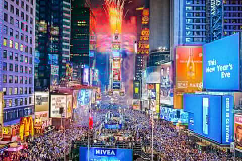 Manhattan: Skyline-bustour 's nachts met Edge Observatory-ticket