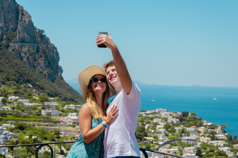 Sorrento: Capri Boat Tour with Drinks - Under 30 Experience Tour in English and Italian