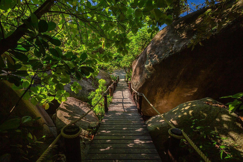 Depuis Khao Lak : Excursion d&#039;une journée aux îles Similan avec plongée en apnéeKhao Lak : Excursion d&#039;une journée aux îles Similan avec plongée en apnée le matin