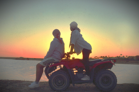 Hurghada: Amanecer VIP en quad, camello y desayuno beduinoHurghada: Paseo en quad VIP con camello